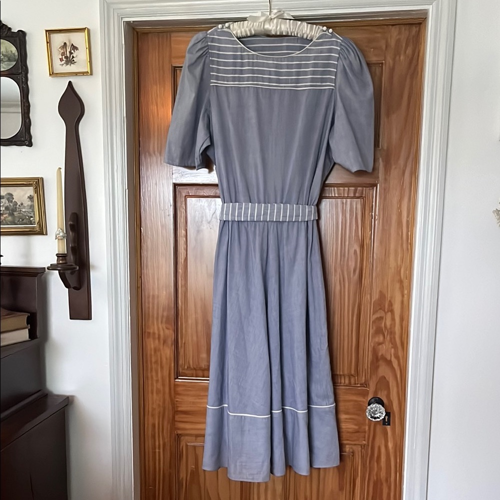 Vintage Blue and White A-Line Midi Dress with Puff Sleeves